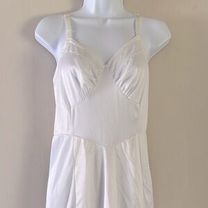 Fifth Avenue Vintage full slip M/36